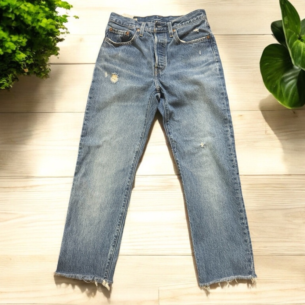 Levi's 501 Distressed Jeans, Medium Wash, Button Fly, W26